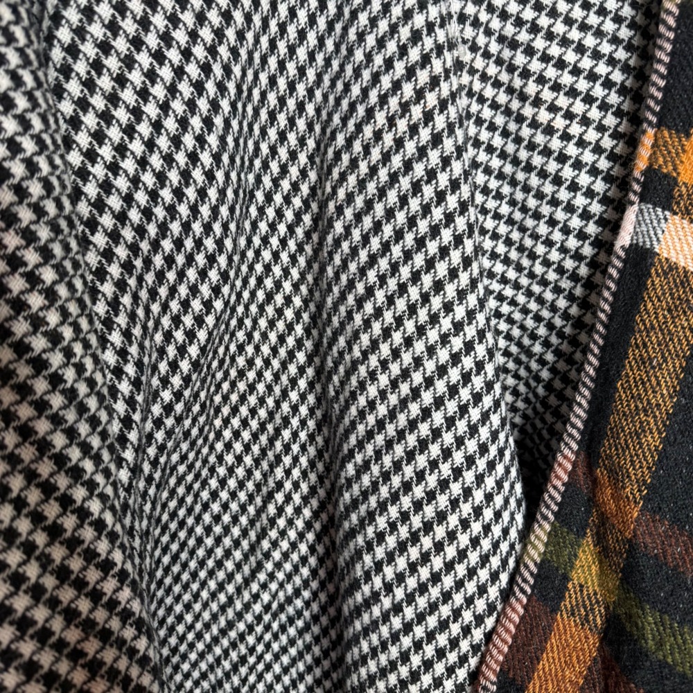 Steve Madden Reversible Plaid Houndstooth Poncho Cape Shawl OSFM Women - Picture 5 of 6
